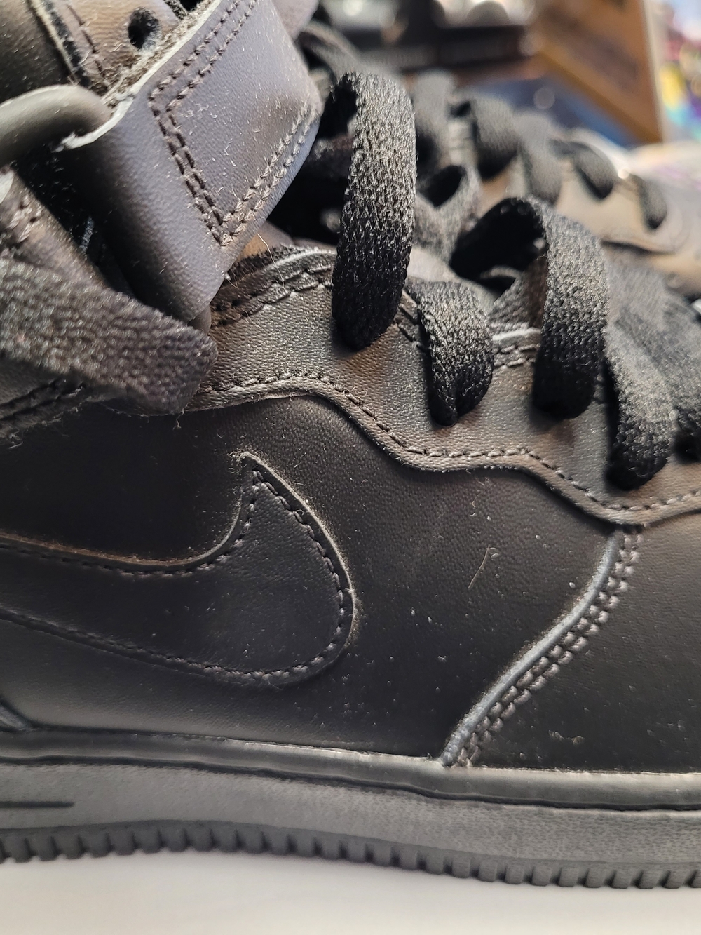 Nike Air Force 1 Mid Kid Sneakers in Black Size 4.5 Display Item - Picture 4 of 7